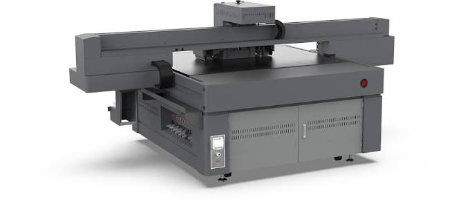 Gongzheng H1612GI UV Flatbed printing machinery for printing on glass, wood, and acrylic.